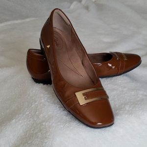 Sz 9m Clark's patent leather brown
